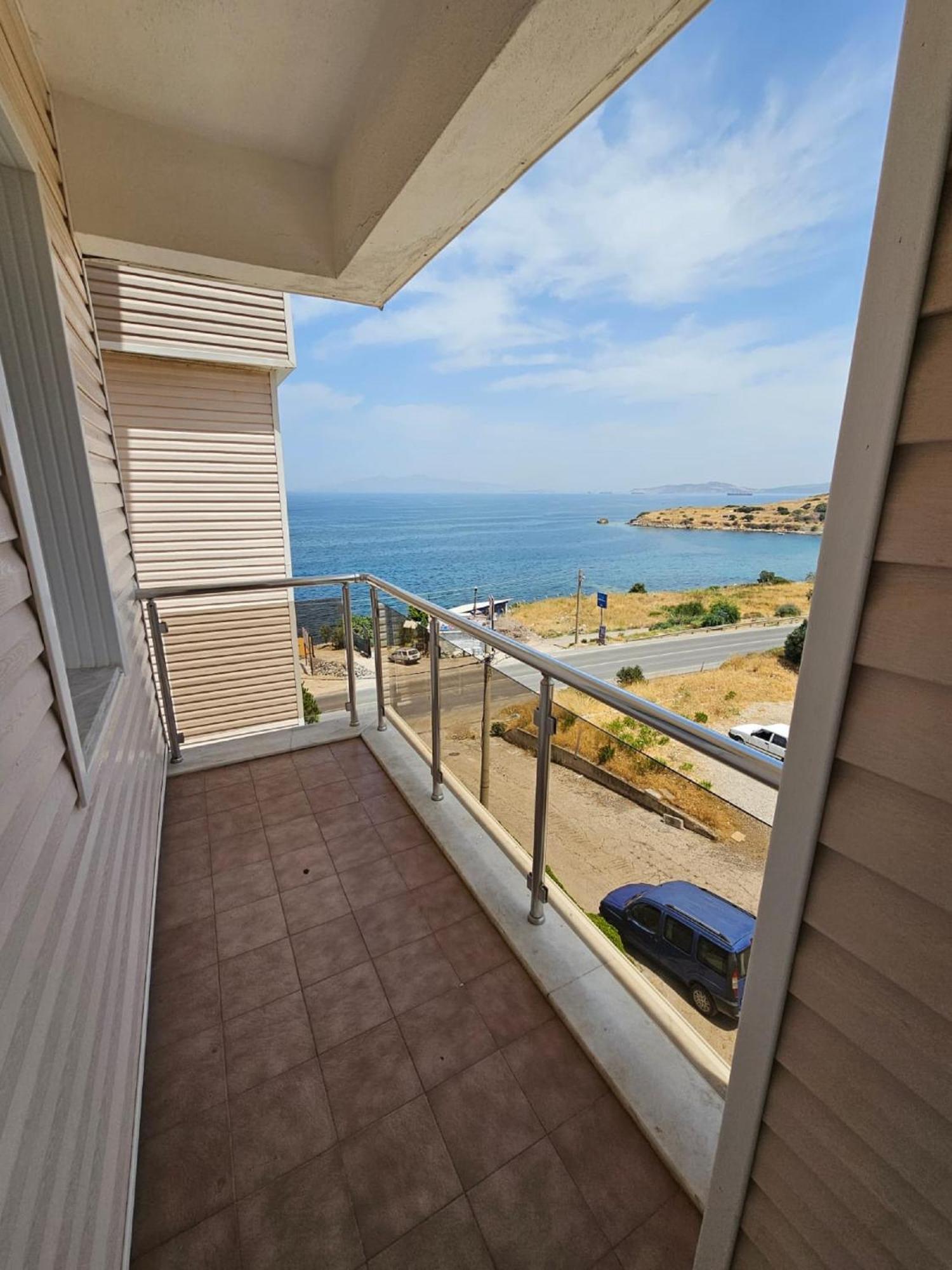 Yenifoca Ersan Hotel ภายนอก รูปภาพ