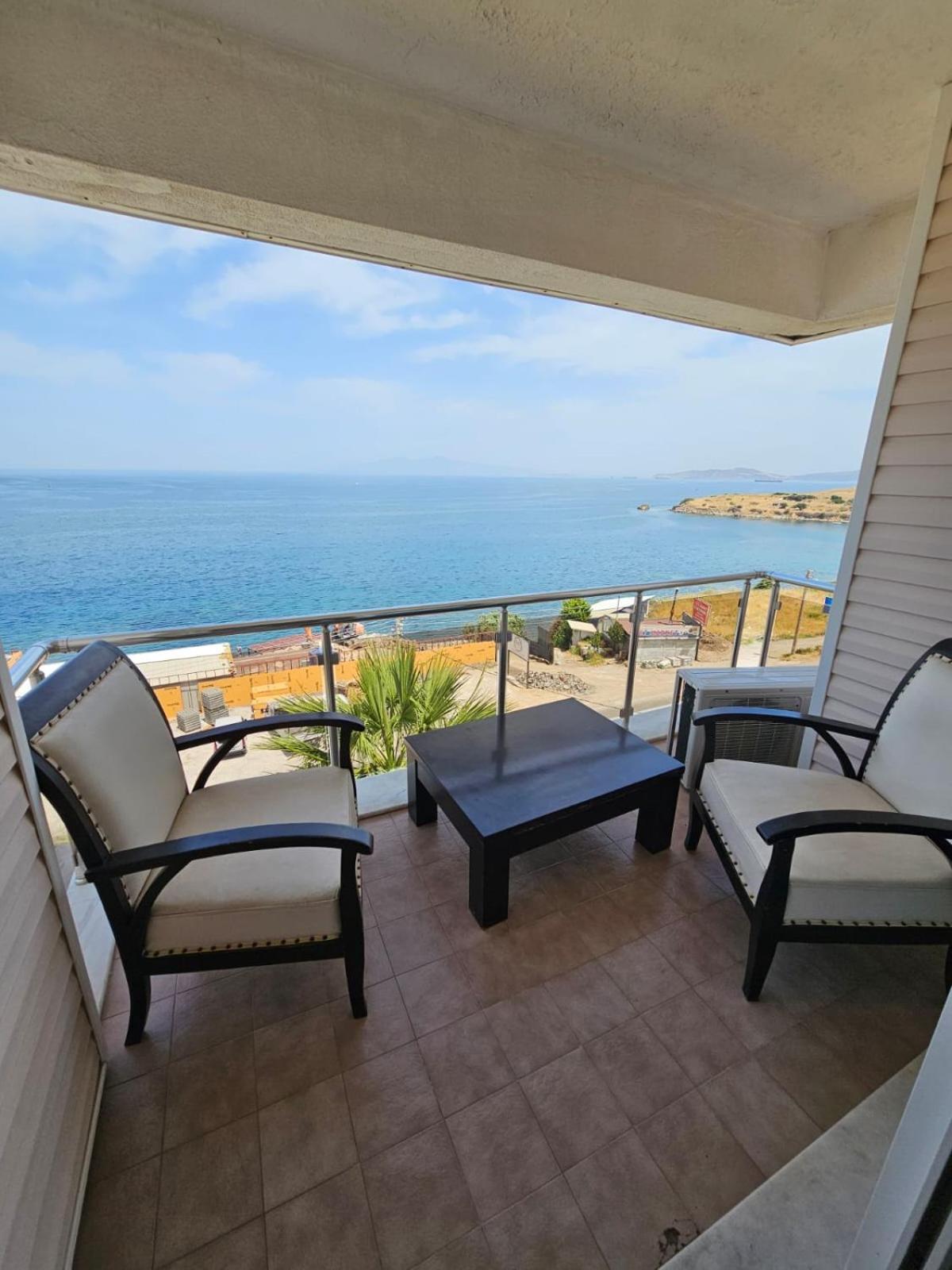 Yenifoca Ersan Hotel ภายนอก รูปภาพ