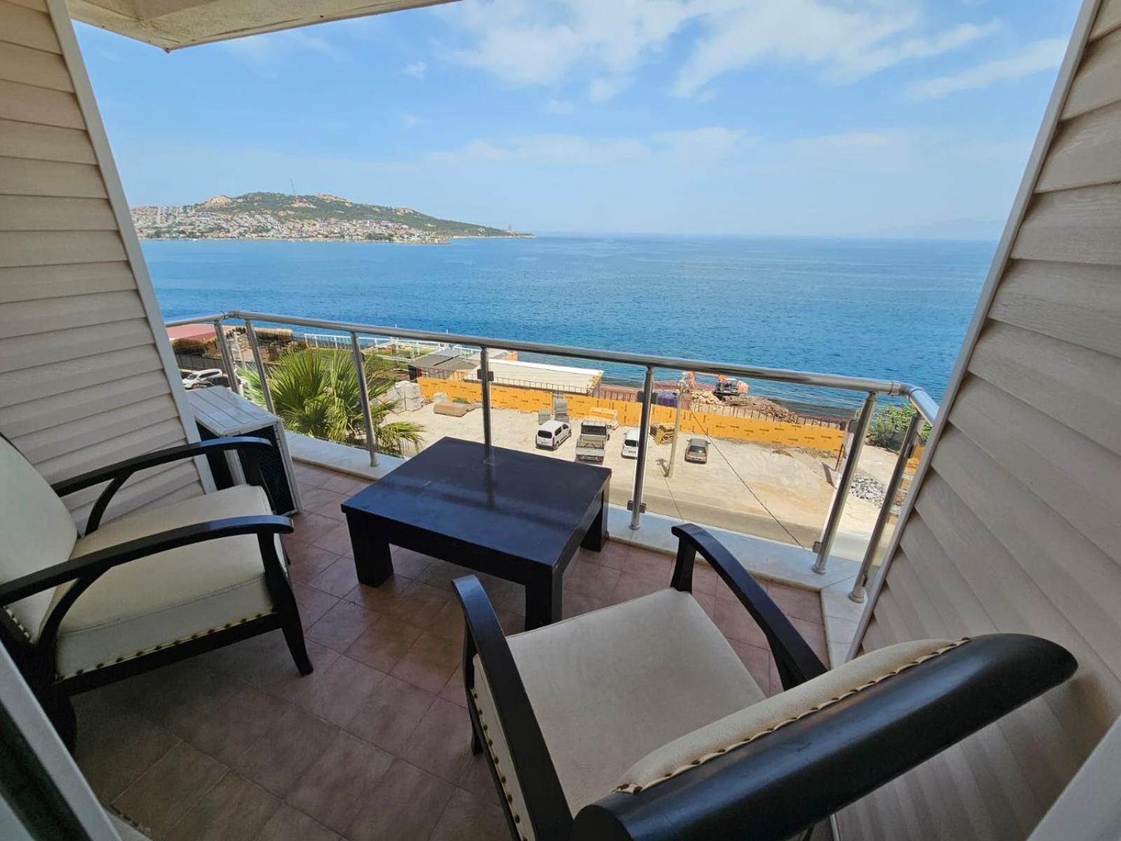 Yenifoca Ersan Hotel ภายนอก รูปภาพ