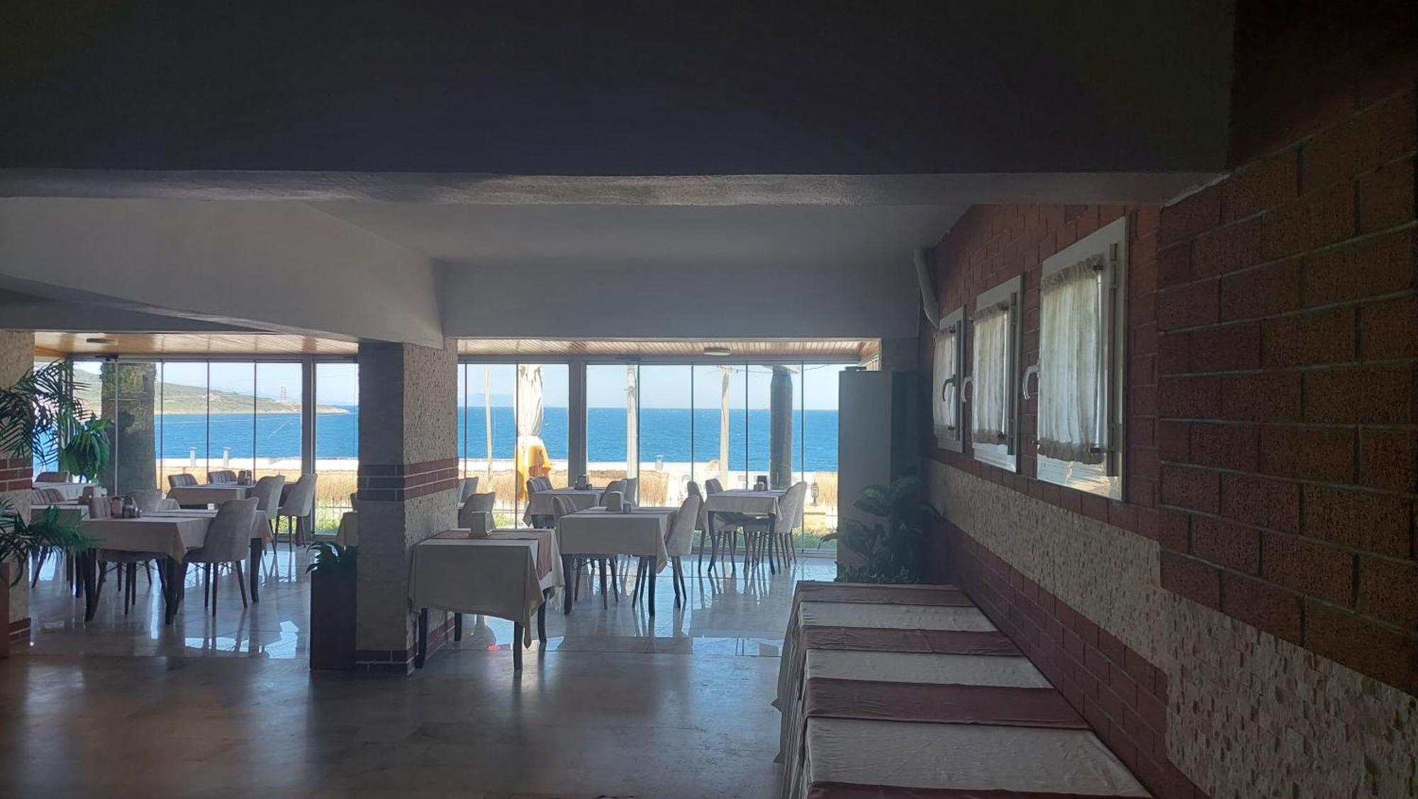 Yenifoca Ersan Hotel ภายนอก รูปภาพ