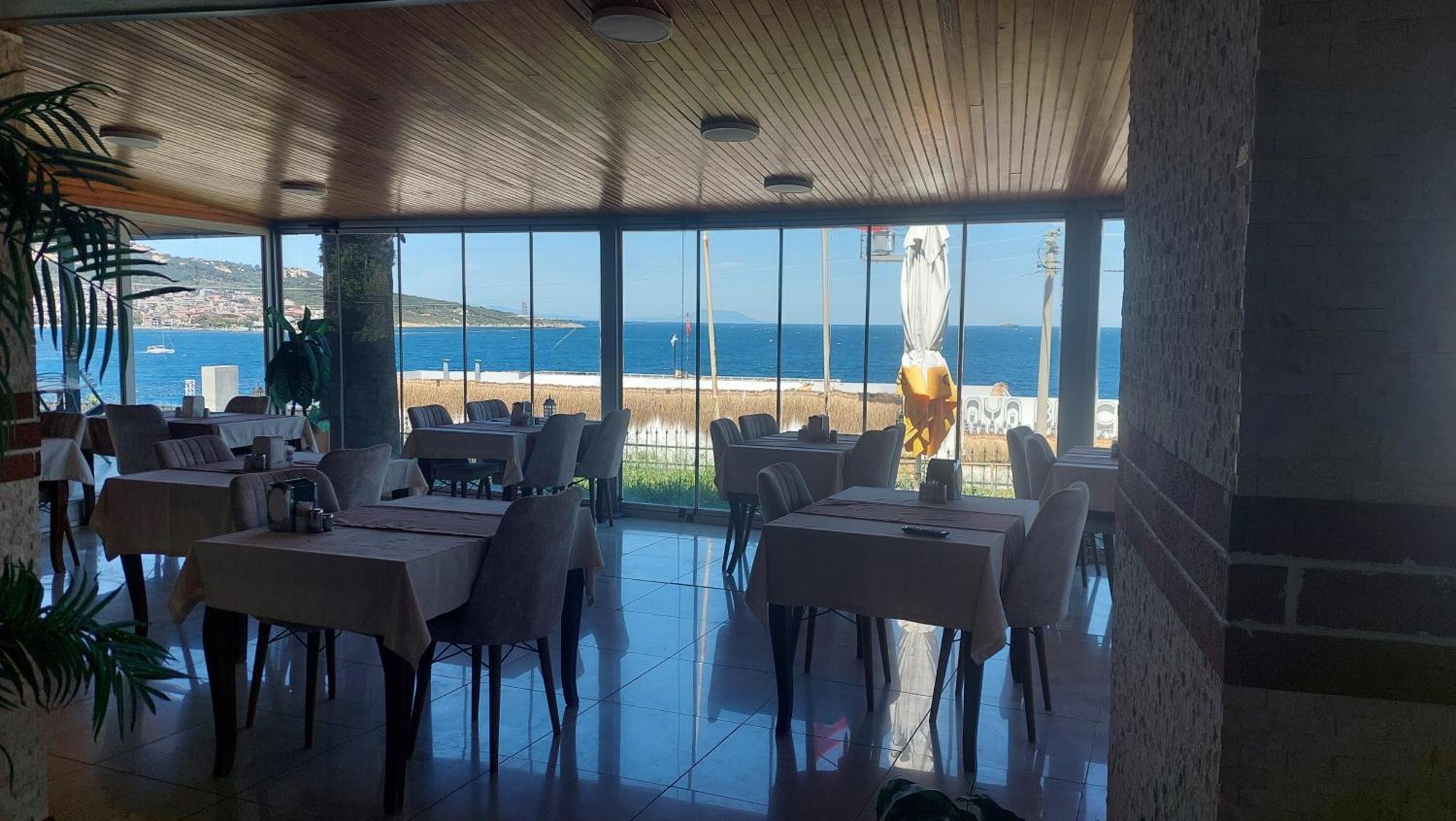 Yenifoca Ersan Hotel ภายนอก รูปภาพ